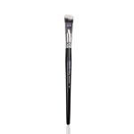 Nascita Pro Plus Angled Concealer Brush