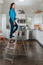 AGUERRI 5 Step Foldable Aluminium Ladder for Home Use (Silver) with Platform