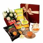 The Gift Tree Cheese Dip, Sandwich Spread, Popcorn and Lilly Pops Gift Hamper