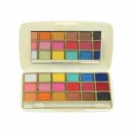 Clamy Long Lasting Ultimate 18 Color Matte and Shimmer Eyeshadow Palette - 10 gm