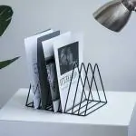 Geschir Iron Triangle Slot Magazine Stand - File Rack Desktop Book Organizer, Table book stand for Office - Magazine Files Stand, File Organiser