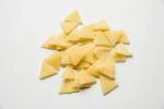 APLENTY 3D Triangle Fryums Ready to Fry Papad Snack-400GMs | Crunchy & Tasty Dry Samosa Chips | Cook Made Ready to Fry Dry Crispy Triangle Papad | Microwave, Air Fry Instant Vegan Snacks