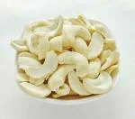 FreshoCartz Dry Fruit Pure And Natural White Broken in 2 Pcs Cashew Kaju 900 g