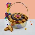 Oasis Baklawa Special Desi Ghee Gujiya/Ghujiya Holi Sweets Gifts | Indian Mithai Festive Sweet Box | Holi Gifts Hamper ( 1 Kg )