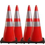 LADWA Superior Road Traffic Cone, 2.8 kg Pack of 4 cones 750mm, with 4 mtr chain + 4 hooks, (Safety Cone, Traffic Safety Cone, Road Safety Cone with Reflective Strips Collar)
