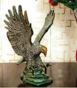 ARTSIKIA Brass Eagle Statue Flying Hawk Sculpture Feng Shui Showpiece Statue for Home and Office Decor (1 kg)