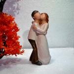 CraftVatika Romantic Love Couple Standing Showpiece for Valentine Day, Miniatures Couple Gift