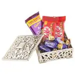 SurpriseForU 8 Pieces Small Golden Chocolate Box | Chocolate Gift | Chocolate Basket Hamper | 200