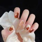 Jewels beauty short press on nails white and red set of 24 nails with glue and application kit