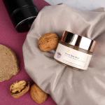 THE BATH ESSENCE Dead Sea Mud Walnut Shell Scrub