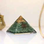 Crystal Divine Green Jade Crystal Pyramid Vastu for Home Orgone Crystal Pyramid Showpieces for Home Decor Items Crystal Pyramid for Positive Energy Crystal Pyramid for Office Table Decorative Items