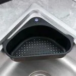 ULTRAZON Sink Strainer Triangle Sink Drain Basket Drain Rack Garbage Storage Basket Sponge Holder for Kitchen Sink Basket Drain Baskets, Multi-Functional Hanging Filtering Draining Basket , Black ( Pack of 1 )