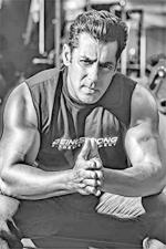 Divinedesigns Multicolor Vinyl Salman Khan Rolled Poster - 13 X 19 Inch