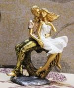 Beckon Venture Polyresin Glossy Romantic Love Couple Statue 20 cm