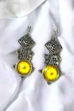 Ventrix Yellow Stone Earrings - Radiance and Elegance in Sunshine Hues