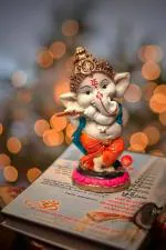 Handcrafted Resine Little Ganesh Sculpture