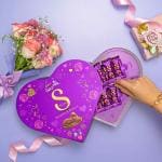 Cadbury Dairy Milk Silk Valentine Hearts and Roses Valentine Heart Shaped Chocolate Box Bars (135 g)