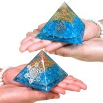 VIBESLE Blue Aquamarine Orgone Pyramid With Clear Quartz Pointer And Metatron Log and SSB Coil For EMF Protection - Chakra Balancing and Spiritual Healing Tool - Reiki Charged Orgonite Crystal Spiritual Decor