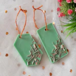 Popular Wicks N More Wax Wardrobe Air Freshener Bar, Aromatherapy Fragrance Handmade Wax Tablets, Scented Sachet for Closets, Drawers, Small & Closed Spaces - Lemongrass (Pack of 1)