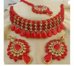 Gyaan Jewels Handmade Gold Plated Alloy Necklace, Earring and Maang Tikka Set Red, Gold (Women) (Pack of 1) Free Size