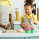 ZURU BUNCH Plastic Momos Dumpling Maker Dough Press Mould Shapes Pink and Green (Set of 2 pieces)