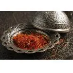 Avlokan 100% Pure India's Famous Saffron/Kesar for Biryani, Beauty, Improved Health and Tilak (1g)