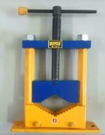 MUNISH TOOLS PIPE VICE PILLAR TYPE HEAVY 3