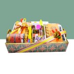 Oasis Baklawa Special Desi Ghee Gujiya/Ghujiya Holi Sweets Gifts | Indian Mithai Festive Sweet Box | Holi Gifts Hamper ( Mix Holi Gift Hamper)