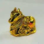 DARIDRA BHANJAN - Vastu Nandi Bull Showpiece | Shiv Vahan Golden Figurine | Seated Idol Sculpture for Home Decor Nandi Brissabh Idol Small Brass Nandi Idol Statue vastu Bull murti for Pooja at mandir Home.