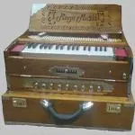 MAYAMUSICALS 9 Scale Changer (with Coupler) Box Harmonium with 3 set of Reeds 3.75 Octave Hand Pumped Harmonium (Seven Fold Bellow, Bass Reed)