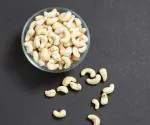TRV CASHEWS W360 ( 1 KG)