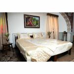 S J ART & CRAFT Printed Double Bed Bedding Wedding Set (Set of 4 pcs) 1 Double Bed Bedsheet, 2 Pillow Cover (BED-SET-CREAM)