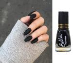 Bella Black shining nail paint