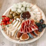 Amit Marketing Beige Wood Areca Leaf Plates, 12 Inch (Set Of 25)