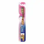 Oral B Greeen Sensitive And Gums Precision Cleaning 3 In 1 Herbs Infused Bristles Toothbrush For Adult