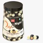 Hugs Day & Night - Choco Biscuit Balls | Milky and Chocolate Biscuit Balls | Black and White Chocolate Balls (400 g)