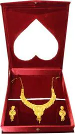 Aavni sweat velvet jewellery box set for necklace and earing storage box, organiser box gift for women Special Vanity Box (Maroon)