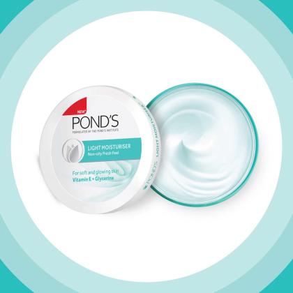 ponds light moisturiser 250ml