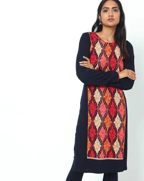 Acrylic Embroidered Straight Knit Winter Kurta