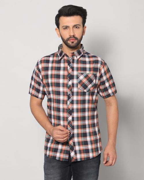 Men Checked Slim Fit Shirt