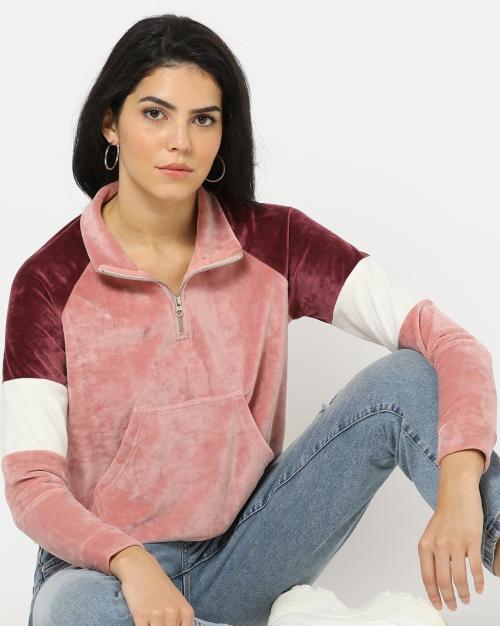 Sweatshirt with Kangaroo Pockets