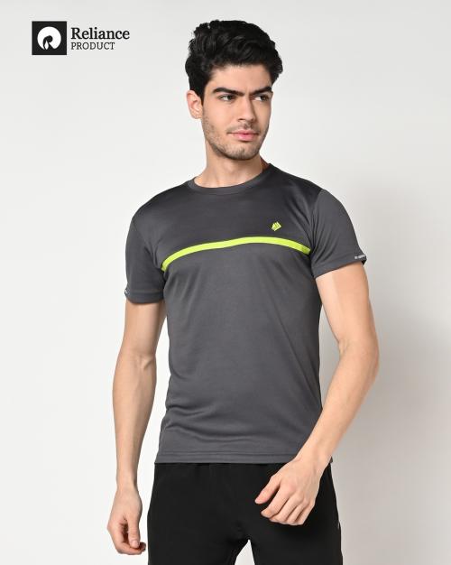 Men Regular Fit Crew-Neck T-Shirt with Contrast Panel