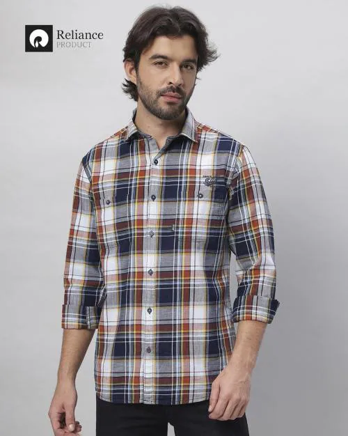 Men Checked Slim Fit Shirt with Patch Pocket
