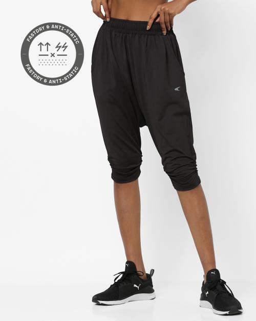 Mid-Rise Yoga Capris with Branding