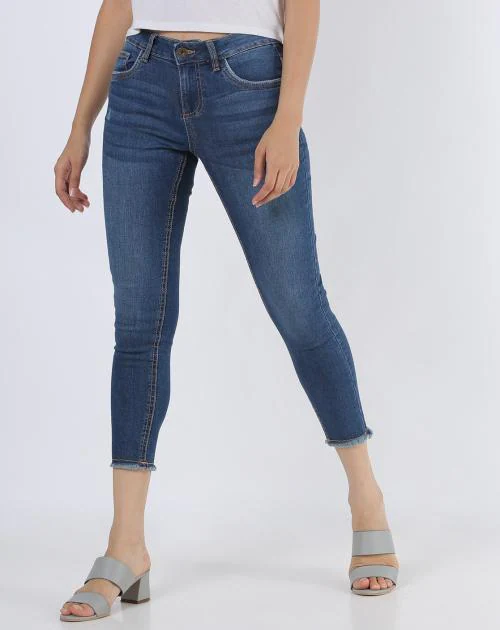 Lightly-Washed Slim Fit Capris with Frayed Hems