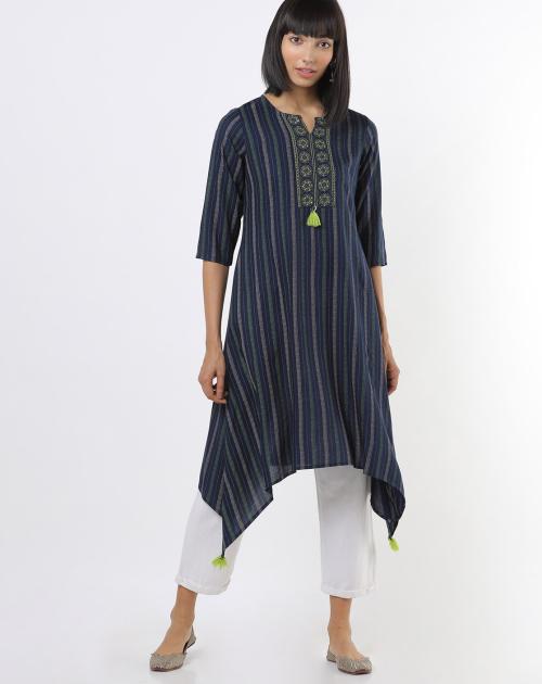 kurta with tassels