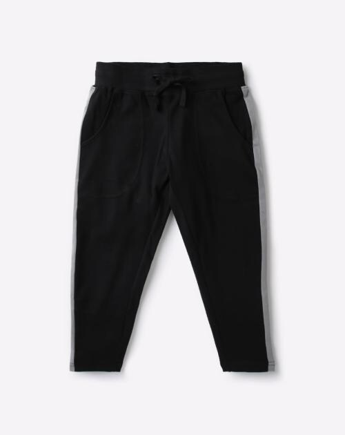 Drawstring Capris with Slant Pockets