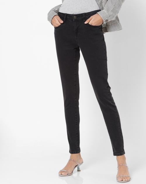 Ankle-Length Jeans with Button Closure