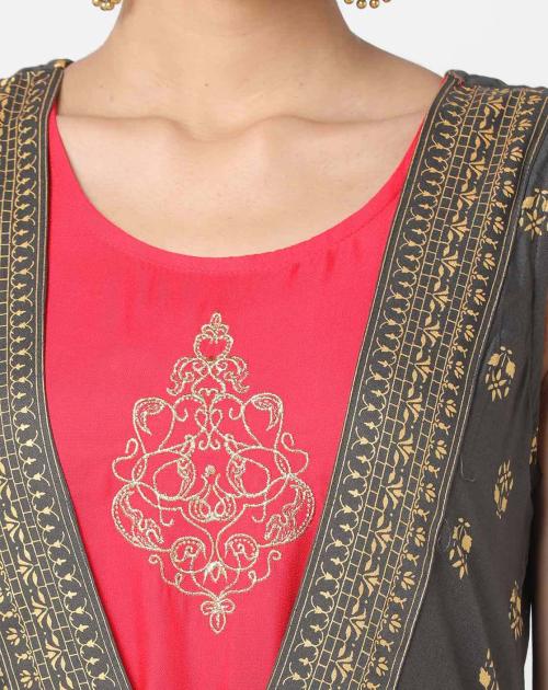 embroidered sleeveless jacket