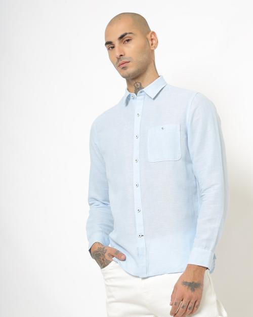Men Slim Fit Shirt with Buttoned Patch Pocket